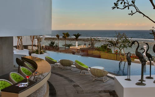 Ring of Fire Pool Bar